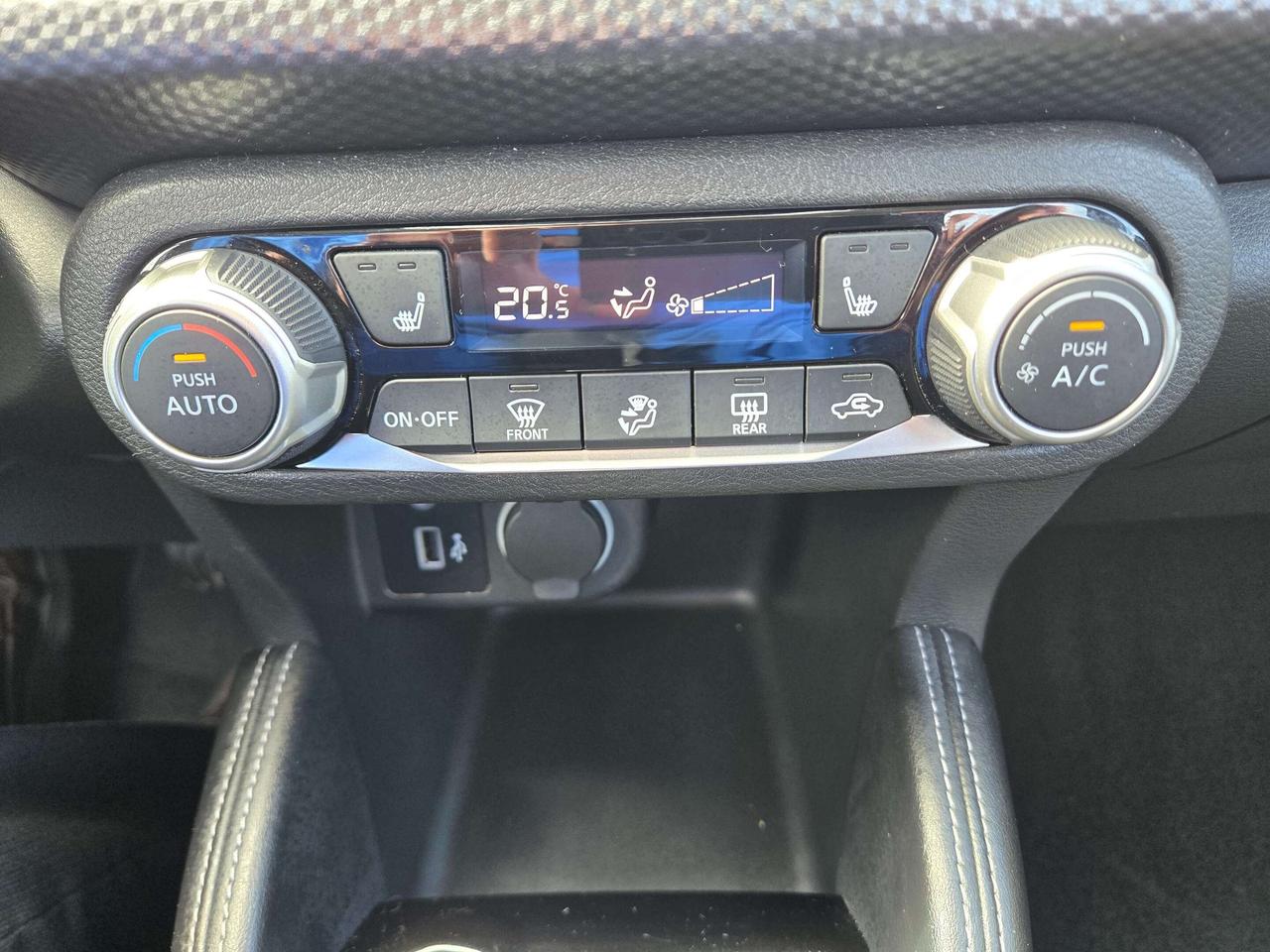 2019 Nissan Kicks S w/Collision Warning, Backup Cam, Bluetooth Photo
