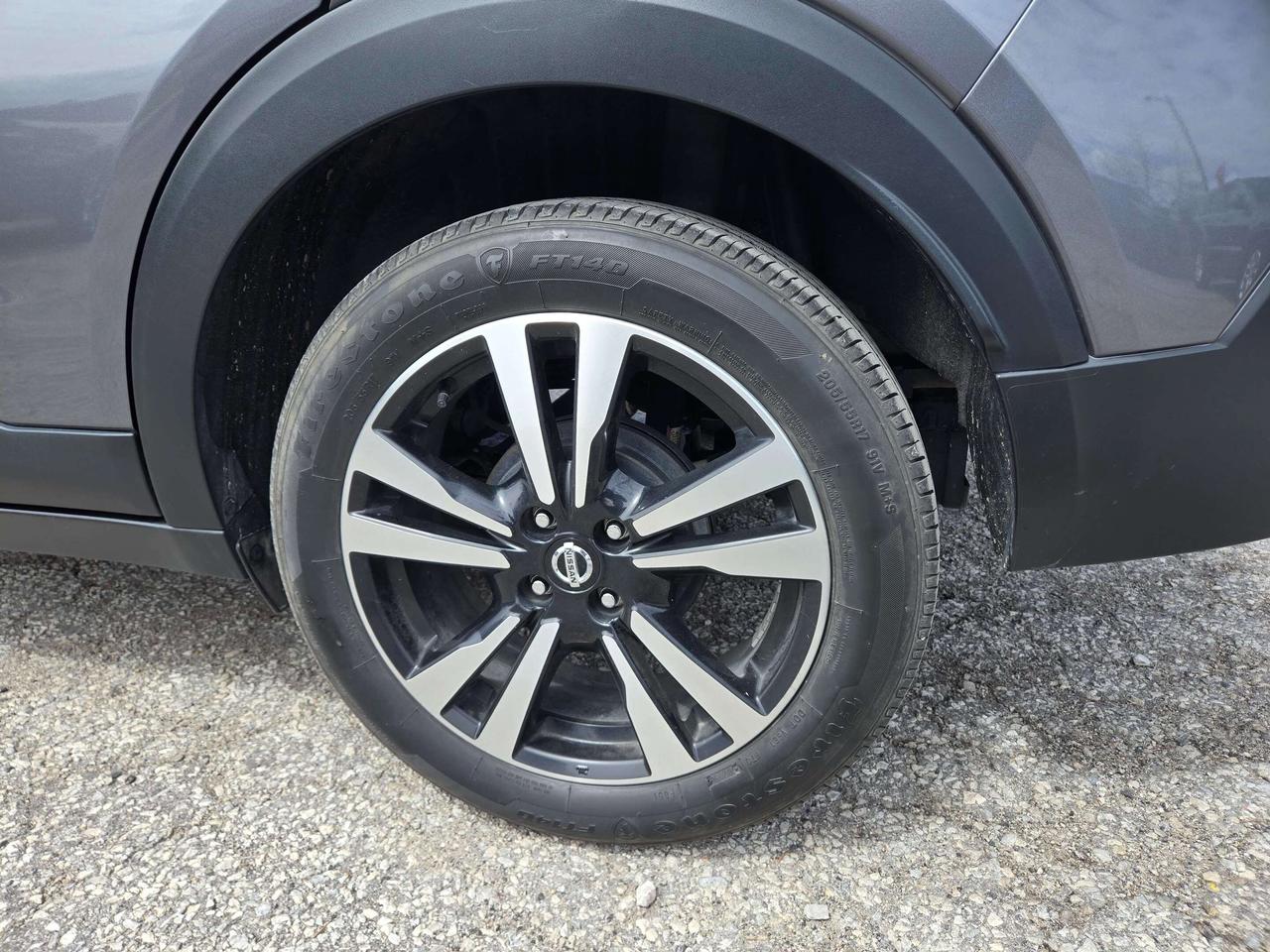2019 Nissan Kicks S w/Collision Warning, Backup Cam, Bluetooth Photo