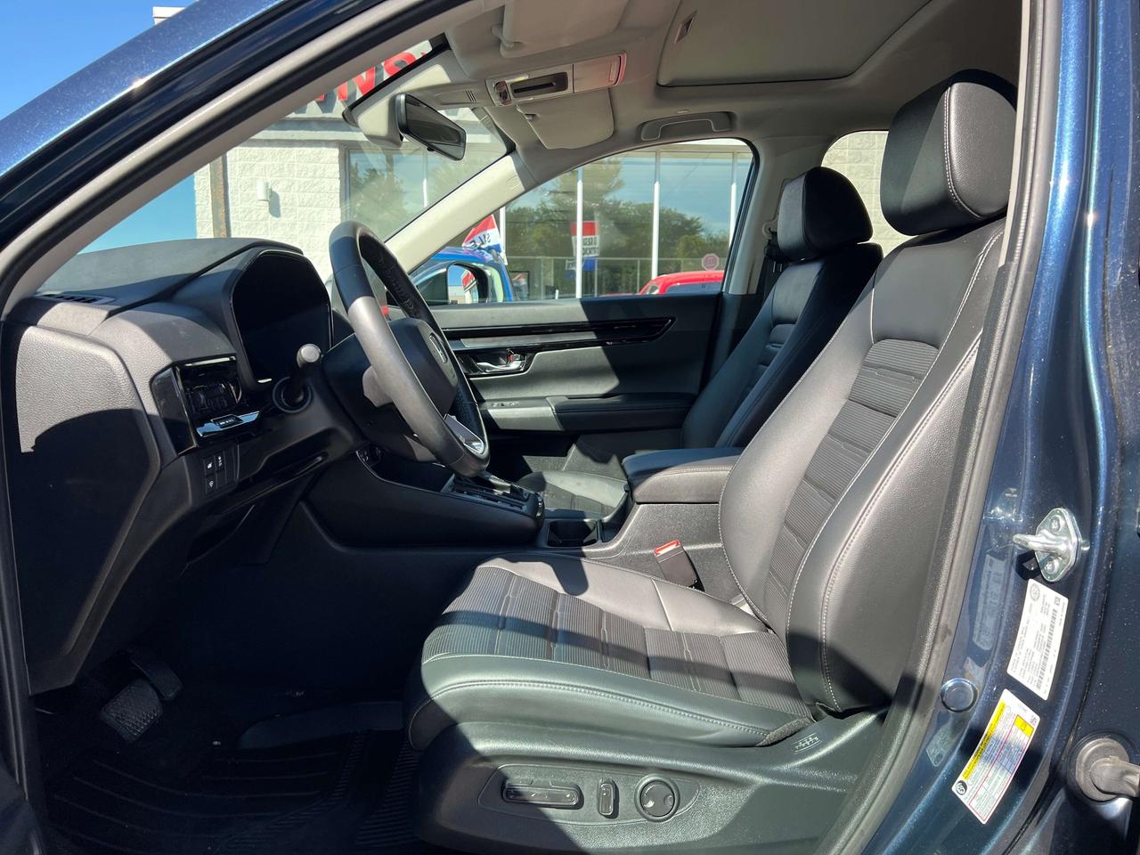 2024 Honda CR-V EX-L w/Leather, Adaptive Cruise, Wireless Charger Photo