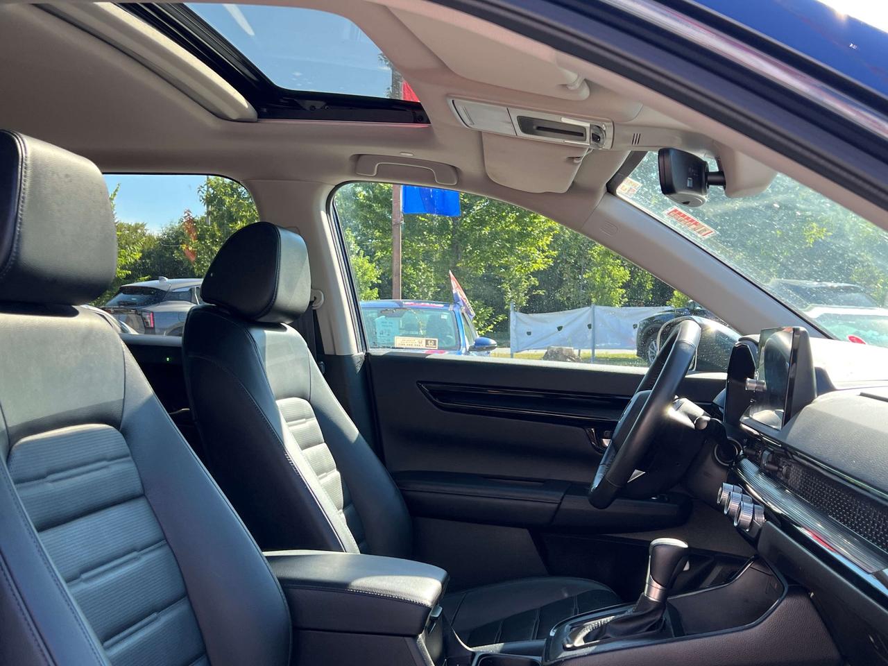 2024 Honda CR-V EX-L w/Leather, Adaptive Cruise, Wireless Charger Photo