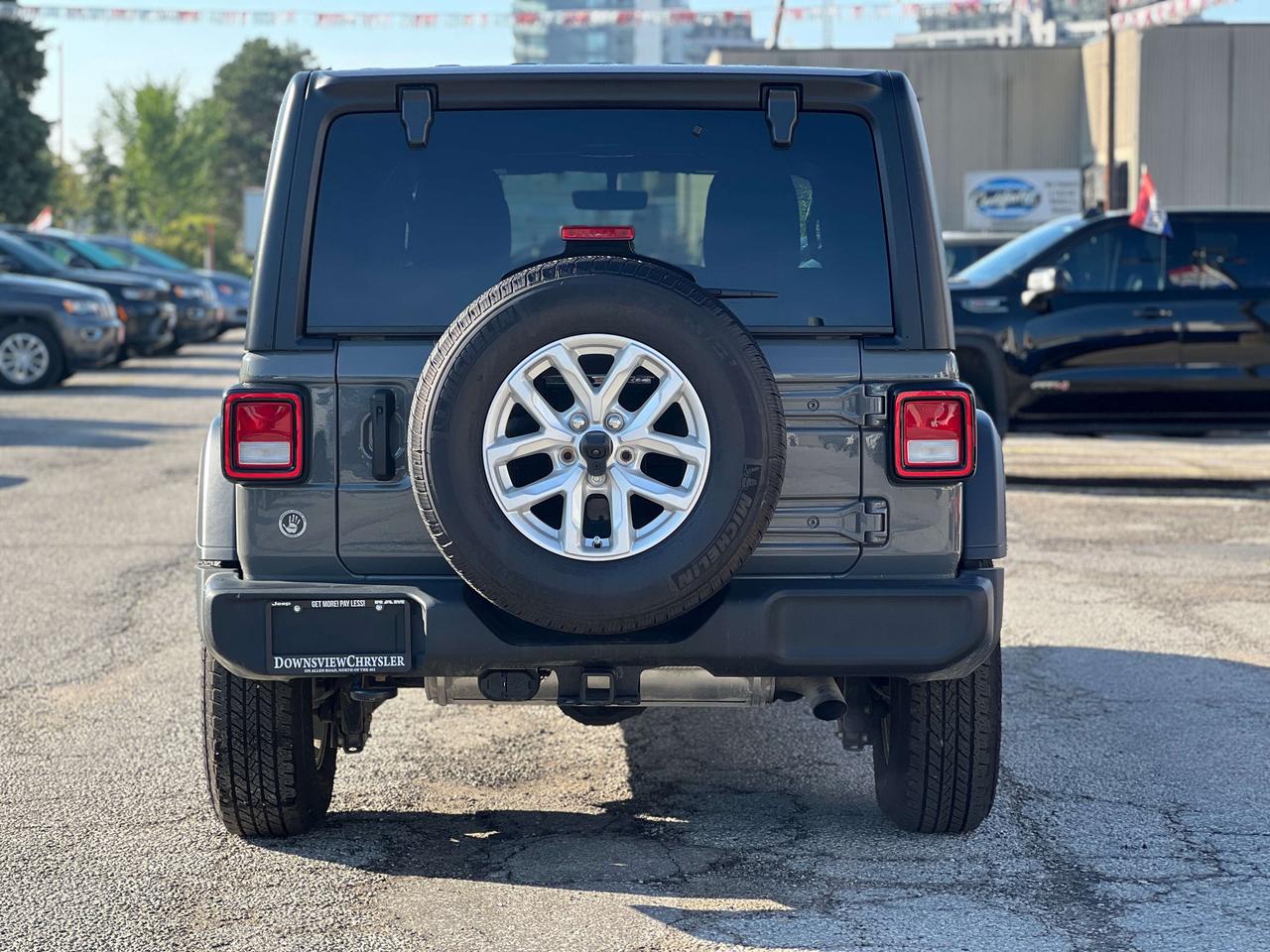 2023 Jeep Wrangler Sport S w/NAV & Sound, Tow Pkg, Cold Weather, Tech Photo4