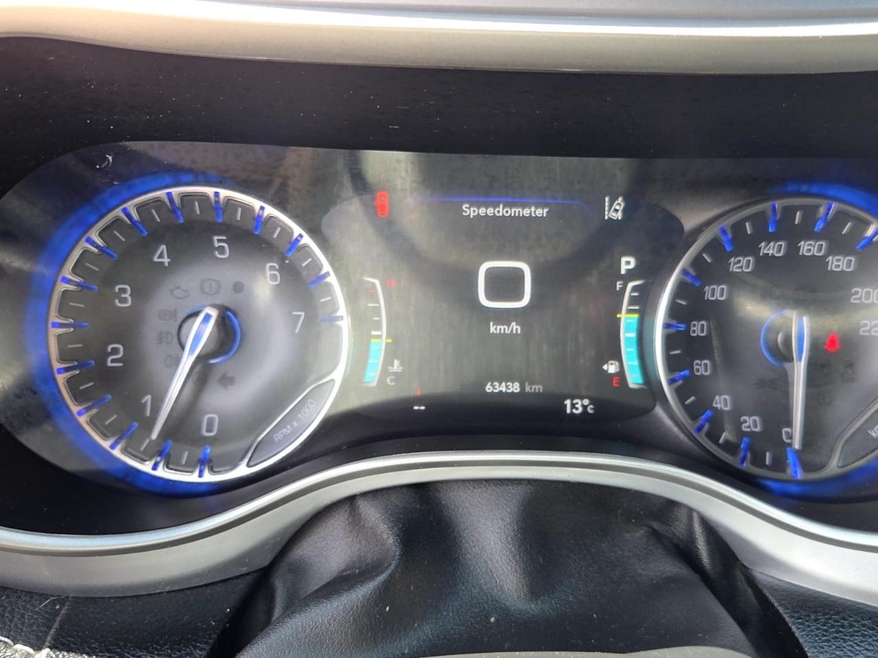 2022 Chrysler Pacifica Touring AWD Photo