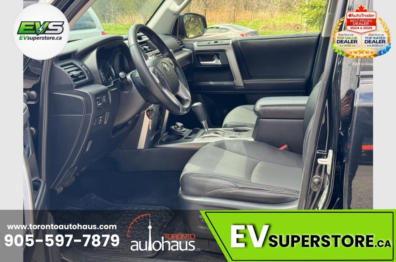 2015 Toyota 4Runner SR5/7 PASSENGERS Photo