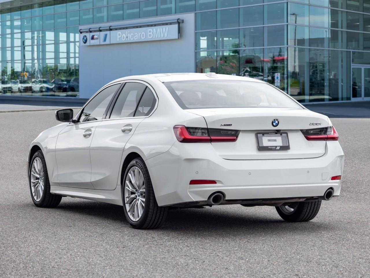 2023 BMW 330 i xDrive 4dr All-Wheel Drive Sedan Photo4