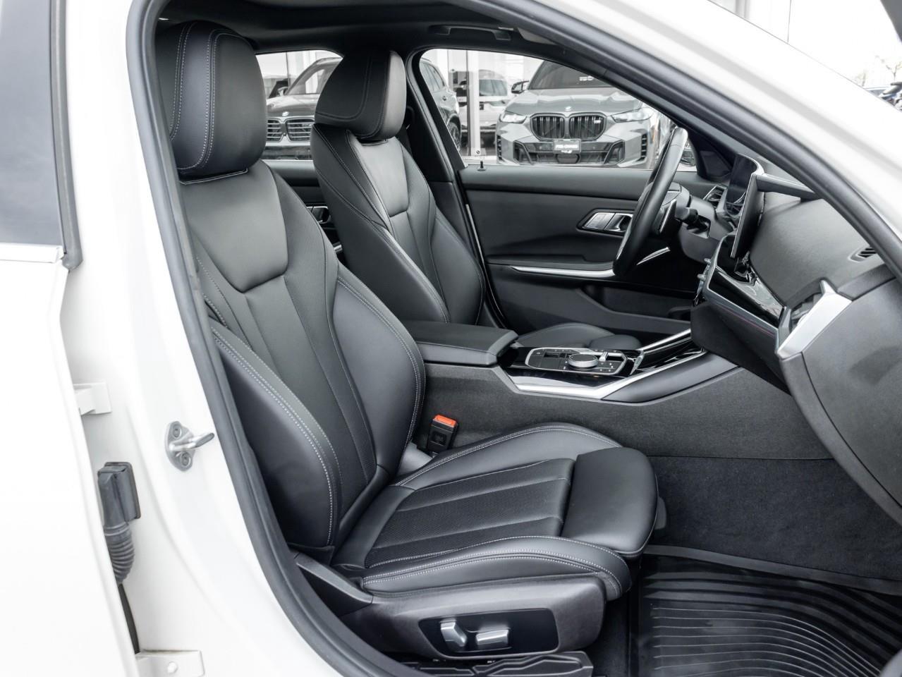 2023 BMW 330 i xDrive 4dr All-Wheel Drive Sedan Photo