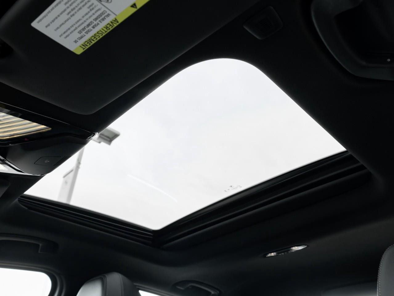2023 BMW 330 i xDrive 4dr All-Wheel Drive Sedan Photo