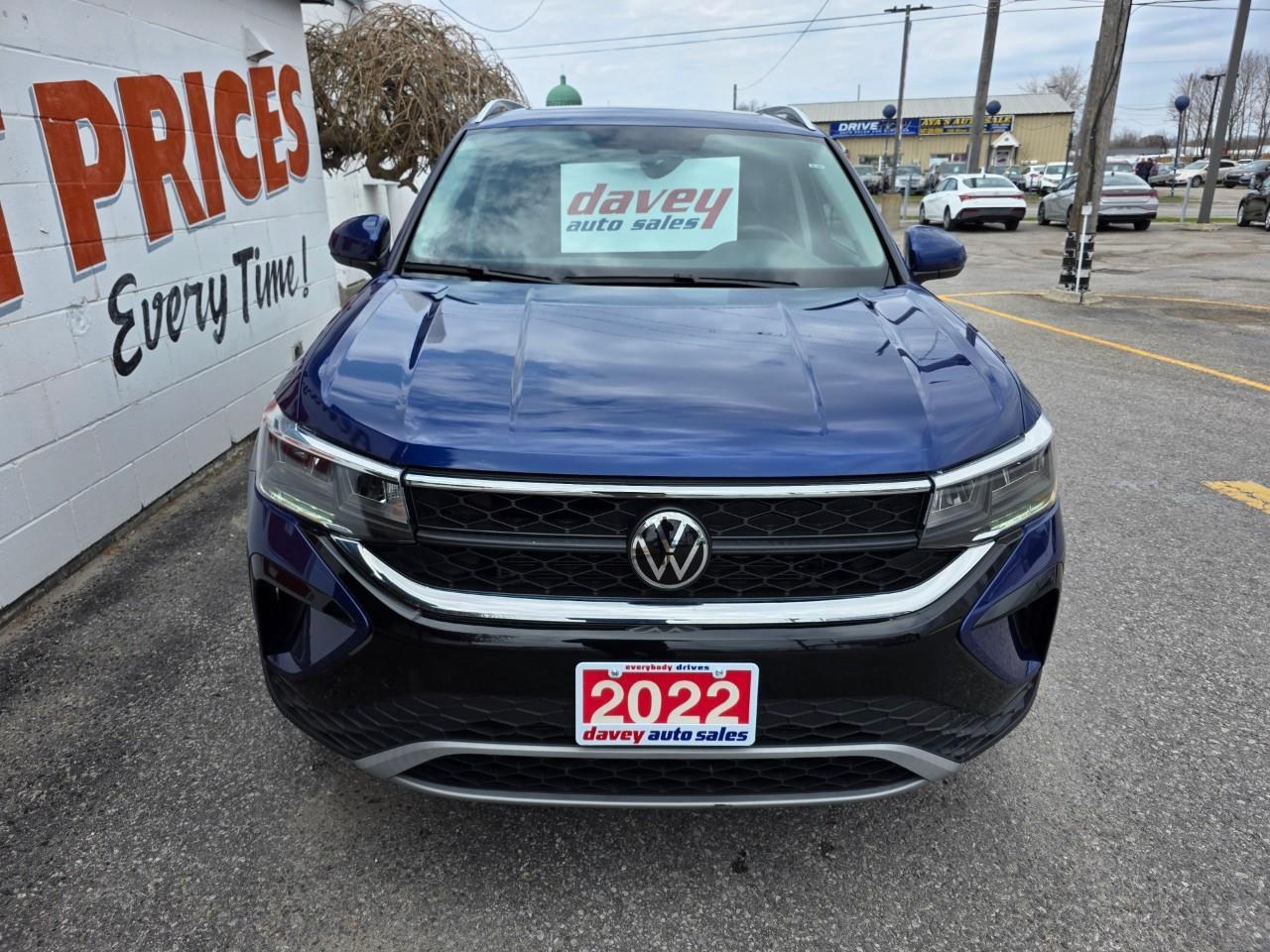2022 Volkswagen Taos Comfortline 4dr All-Wheel Drive 4MOTION Photo
