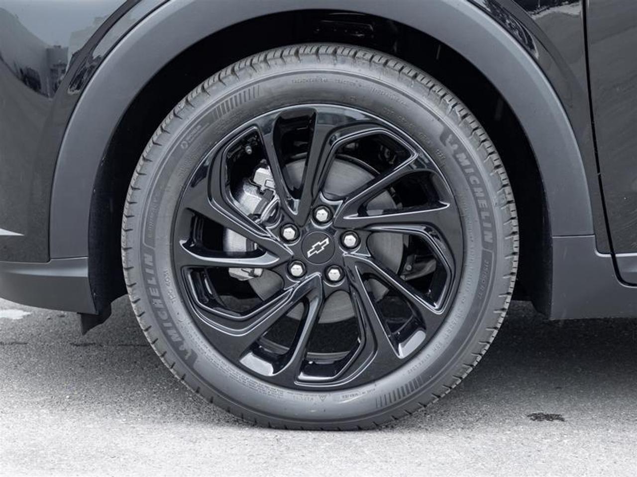 2027 Chevrolet Bolt RS 4dr Photo