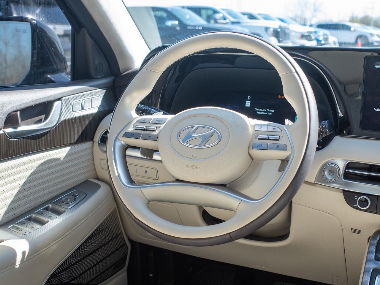 2025 Hyundai PALISADE Ultimate Calligraphy - Moonroof   Remote Parking S Photo
