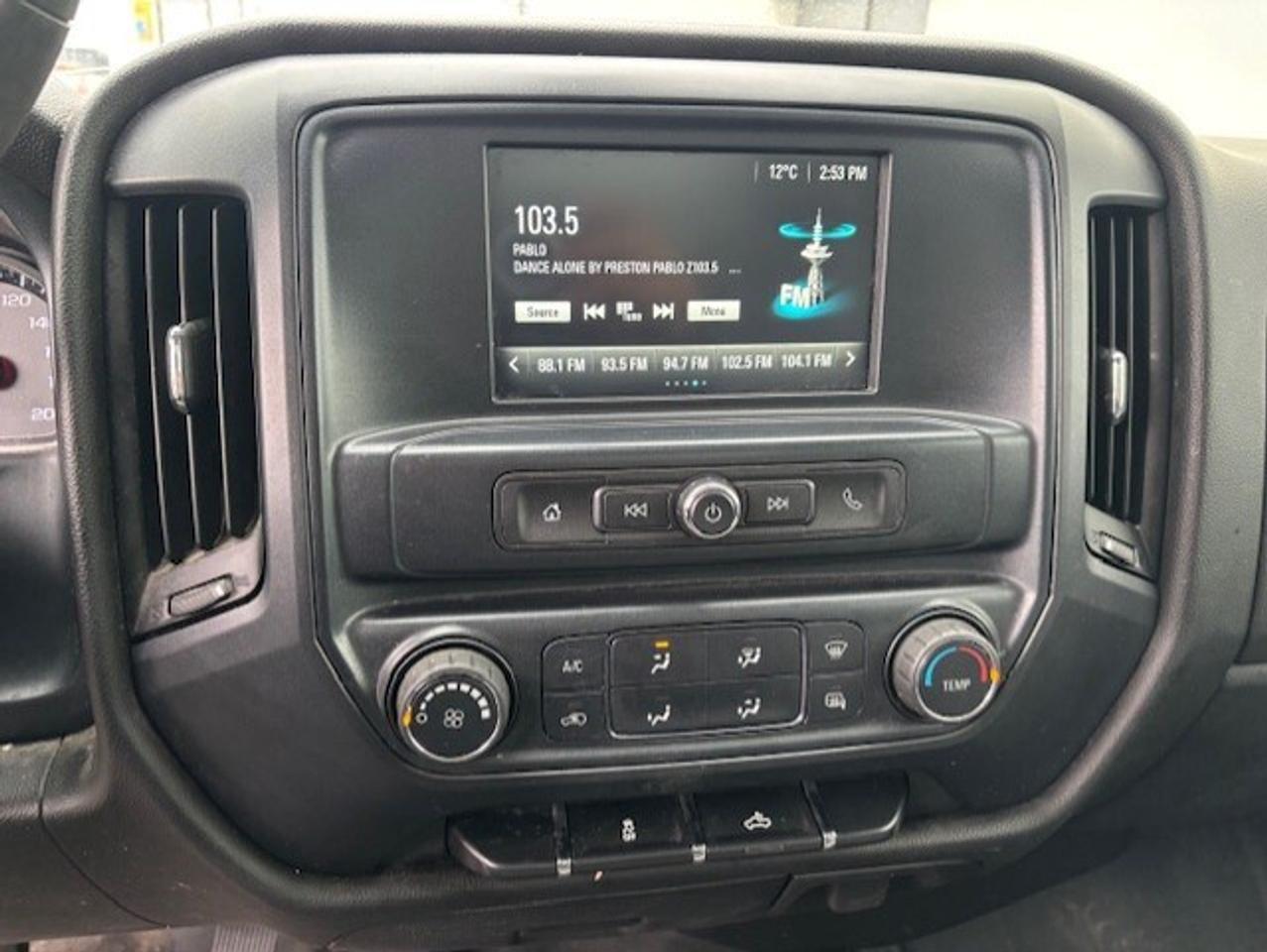 2018 GMC Sierra 1500 V8 REGULAR CAB-8' LONG BOX-CAMERA-CAP-BED SLIDE!! Photo