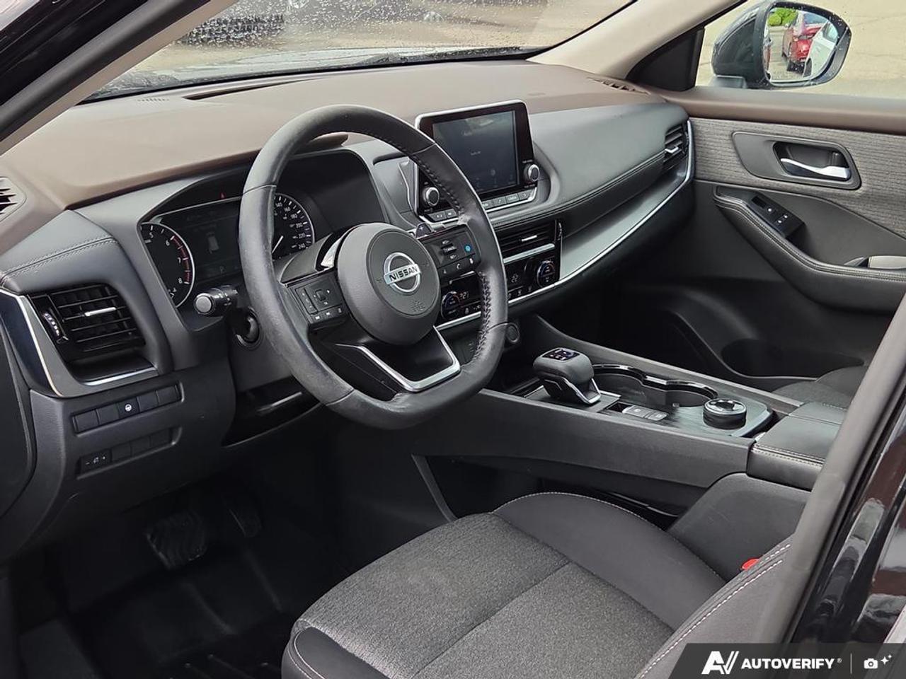 2021 Nissan Rogue SV AWD   ONE OWNER   NO CLAIMS   PANO ROOF Photo