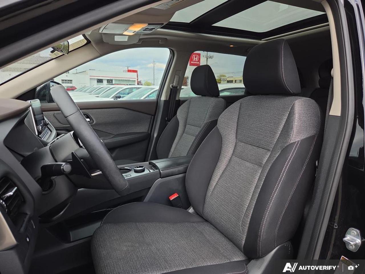 2021 Nissan Rogue SV AWD   ONE OWNER   NO CLAIMS   PANO ROOF Photo