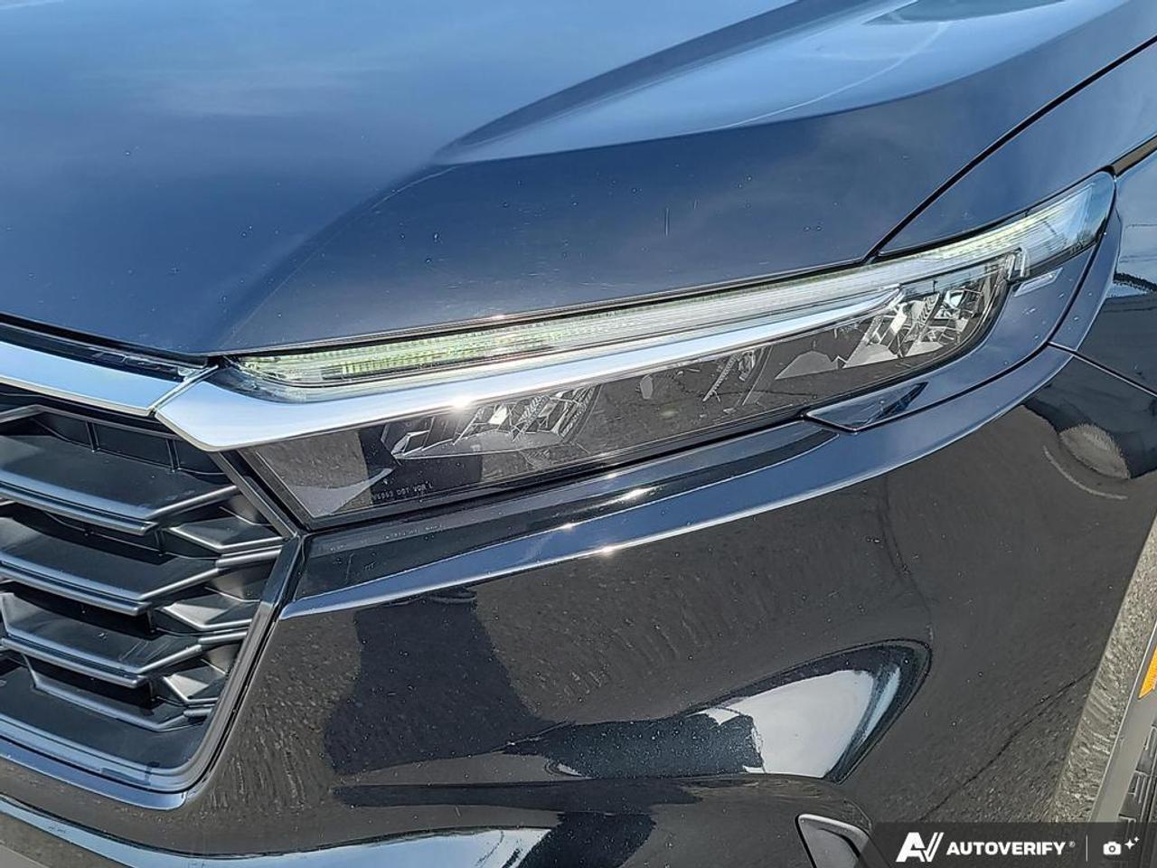 2023 Honda CR-V LX AWD   APPLE CARPLAY   HTD SEATS   NO CLAIMS Photo