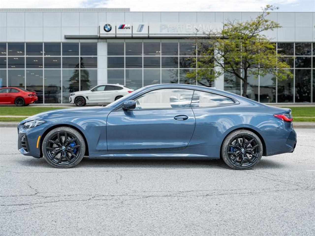 2027 BMW 430 i xDrive 2dr All-Wheel Drive Coupe Photo3