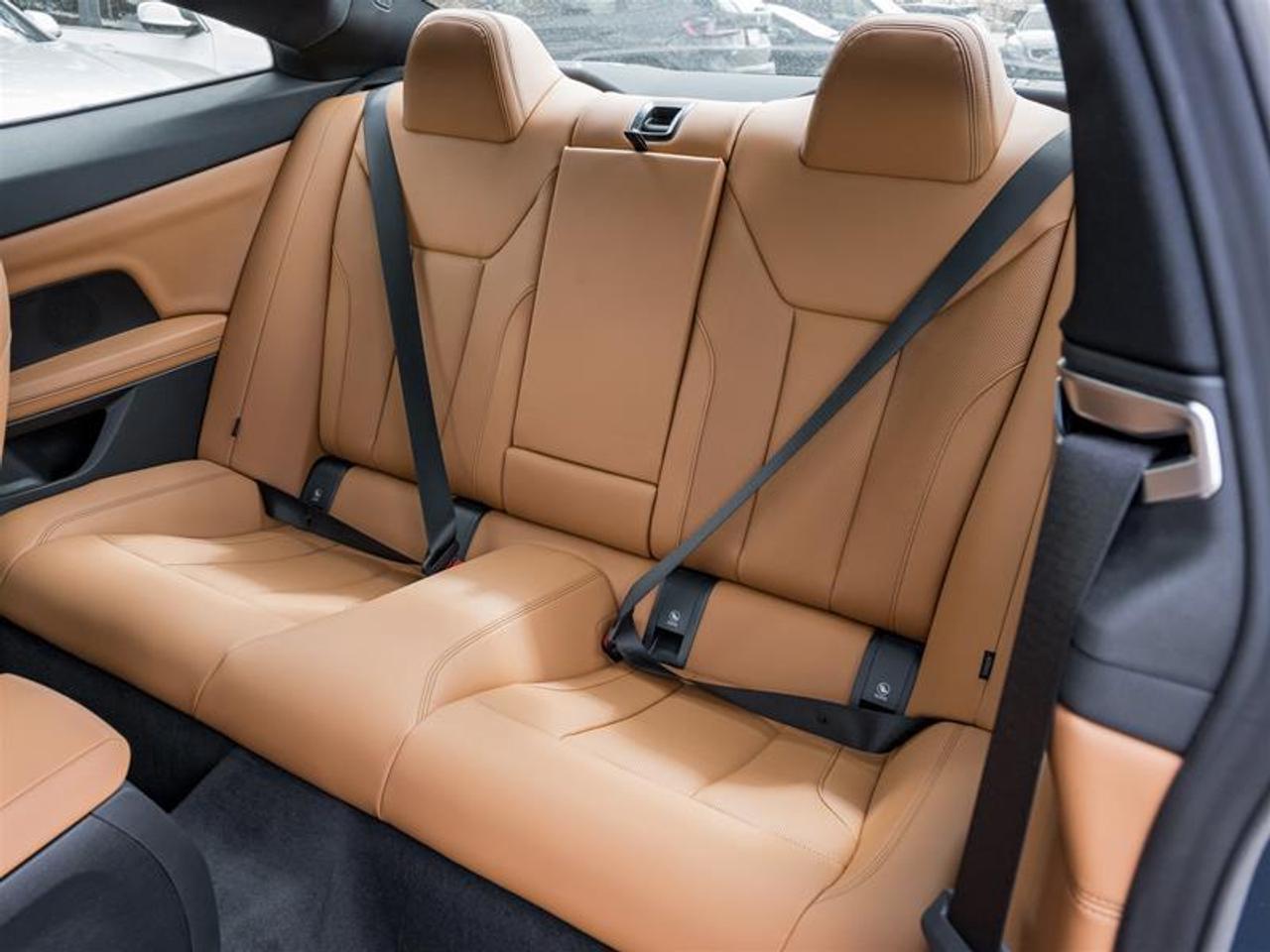 2027 BMW 430 i xDrive 2dr All-Wheel Drive Coupe Photo