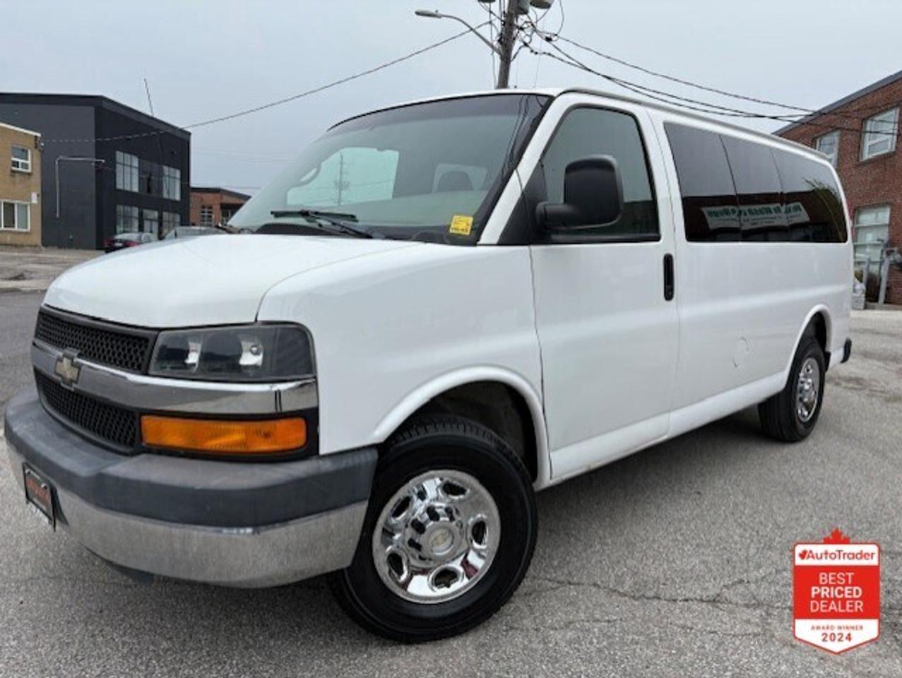 2009 Chevrolet Express Passenger LT 3500 12 PASSENGER-ONLY 90KM-SLIDING DOOR-TOW PK Photo
