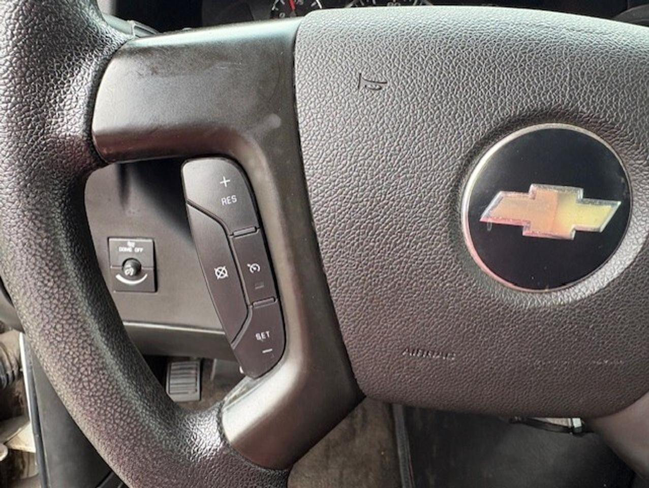 2009 Chevrolet Express Passenger LT 3500 12 PASSENGER-ONLY 90KM-SLIDING DOOR-TOW PK Photo
