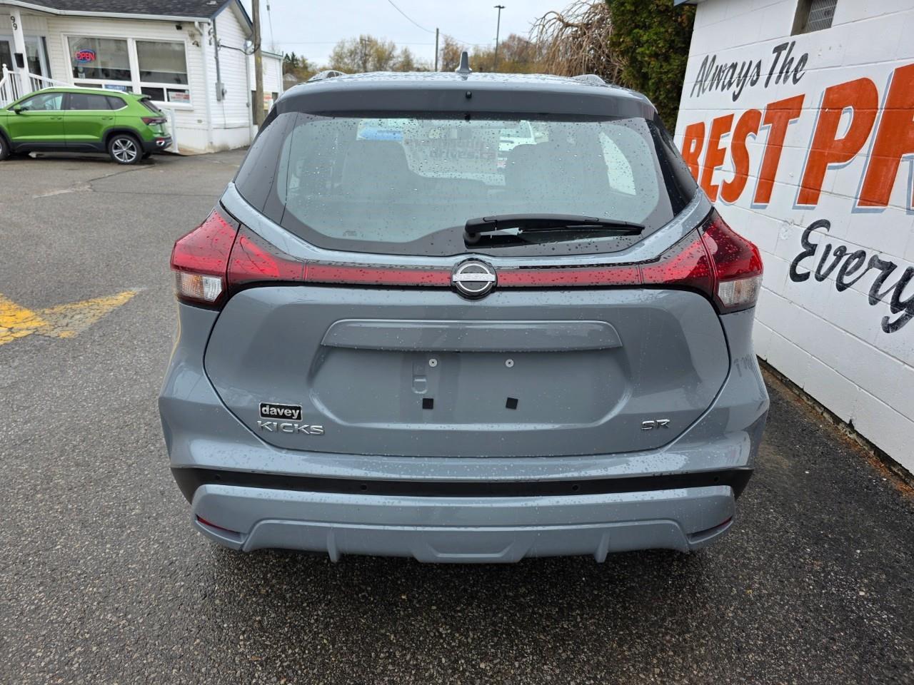 2024 Nissan Kicks SR 4dr Front-Wheel Drive Photo
