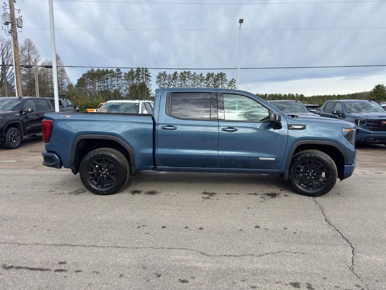 2026 GMC Sierra 1500 Crew Cab Short Box 4-Wheel Drive Elevation Photo