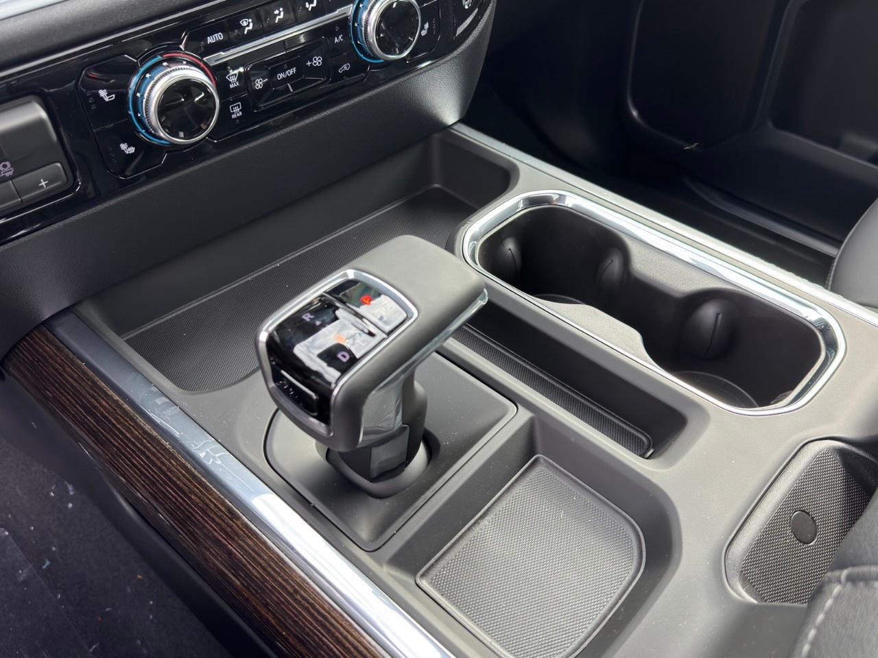 2026 GMC Sierra 1500 Crew Cab Short Box 4-Wheel Drive Elevation Photo