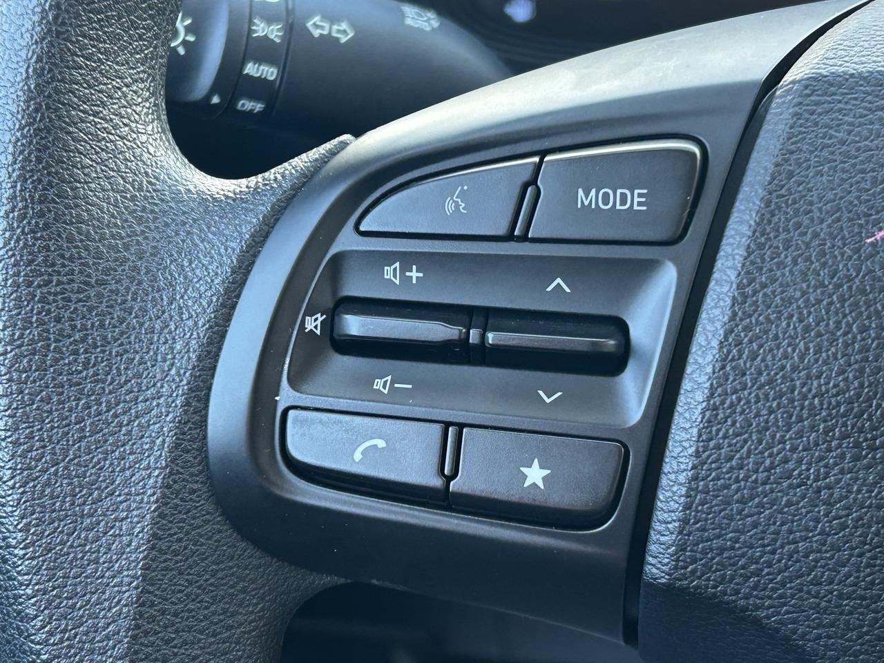 2023 Hyundai Venue Essential  ** CALL PICTON 1*866*979*8802 Photo
