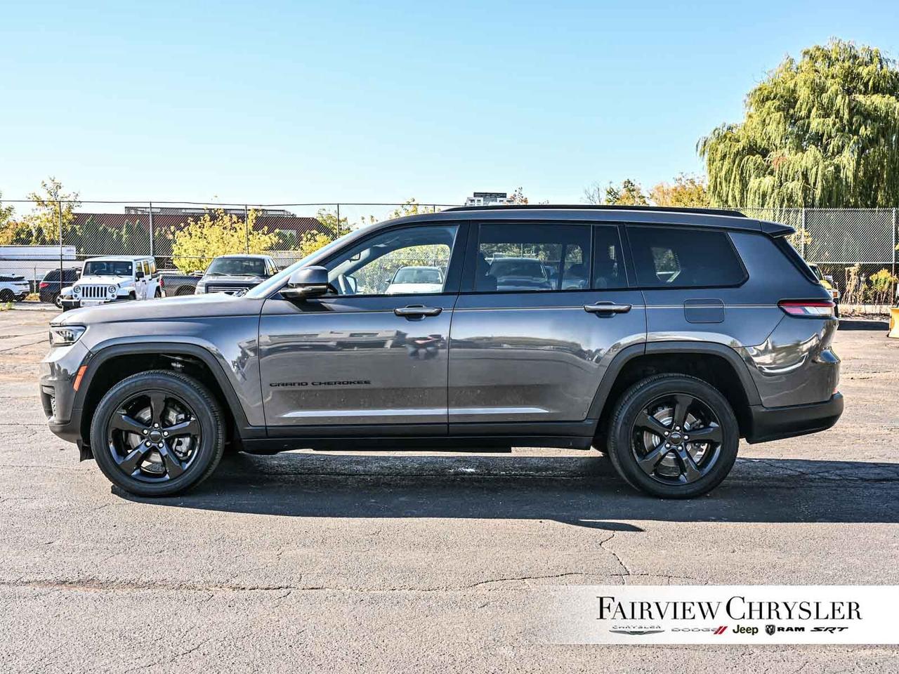 2023 Jeep Grand Cherokee L Laredo SUNROOF   PWR TAILGATE   CARPLAY   HEATED S Photo