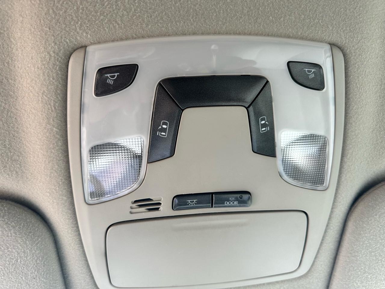 2011 Toyota Sienna 8 PASSENGER ~ PWD DOORS ~ DVD ~ REAR CAM Photo