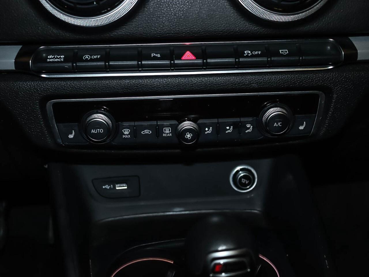 2020 Audi A3 Technik 45 TFSI quattro Photo