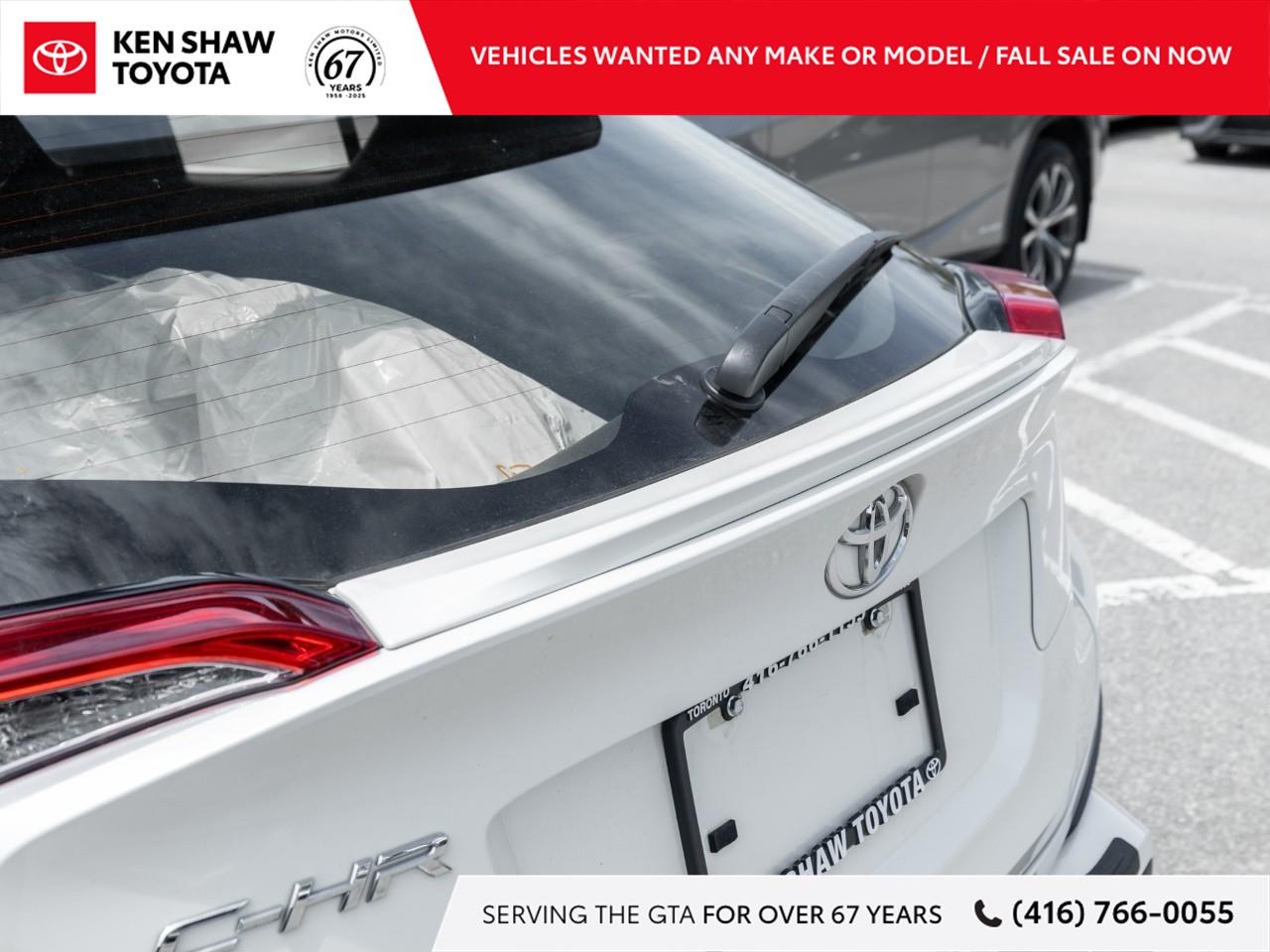 2021 Toyota C-HR XLE Premium 4dr Front-Wheel Drive Sport Utility Photo