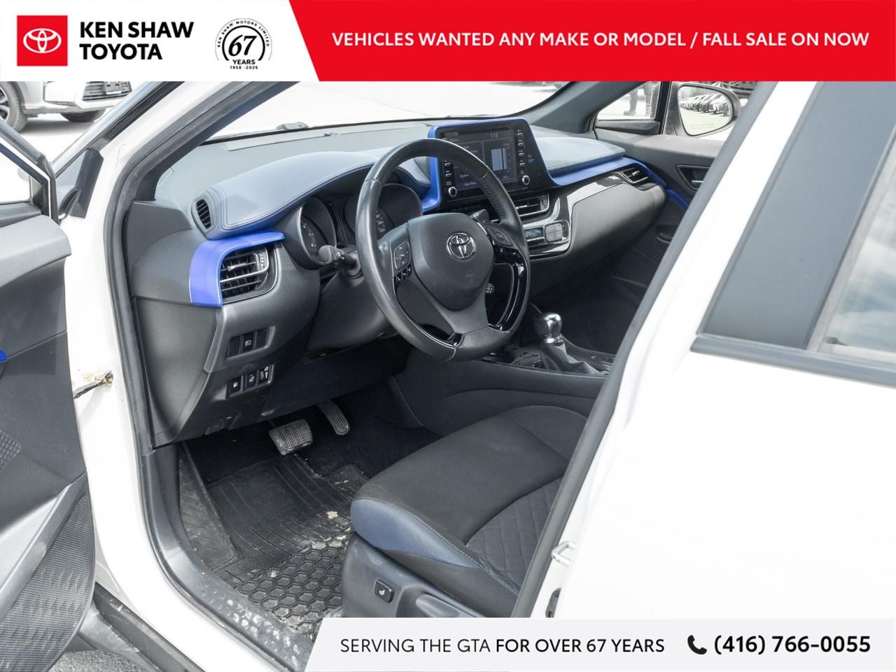 2021 Toyota C-HR XLE Premium 4dr Front-Wheel Drive Sport Utility Photo