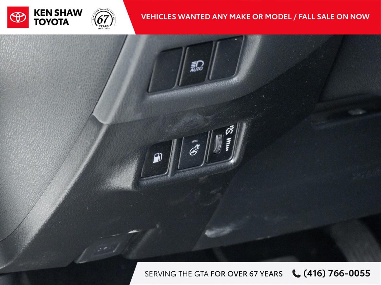 2021 Toyota C-HR XLE Premium 4dr Front-Wheel Drive Sport Utility Photo