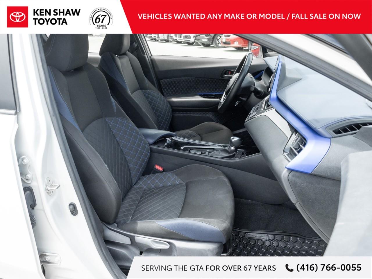 2021 Toyota C-HR XLE Premium 4dr Front-Wheel Drive Sport Utility Photo