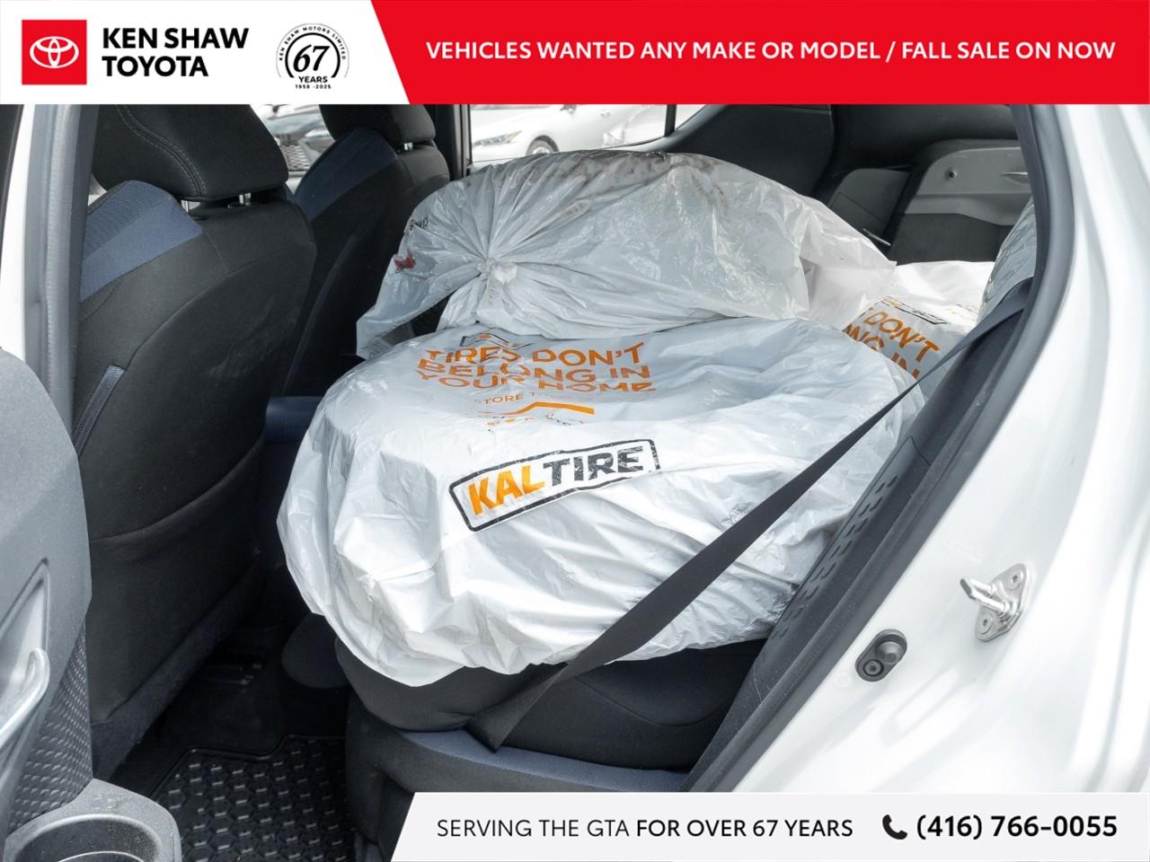 2021 Toyota C-HR XLE Premium 4dr Front-Wheel Drive Sport Utility Photo