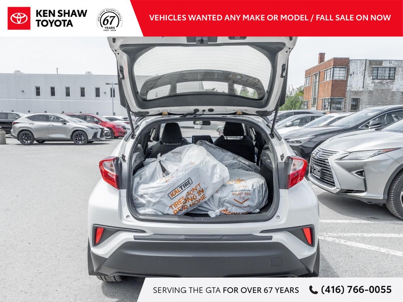 2021 Toyota C-HR XLE Premium 4dr Front-Wheel Drive Sport Utility Photo