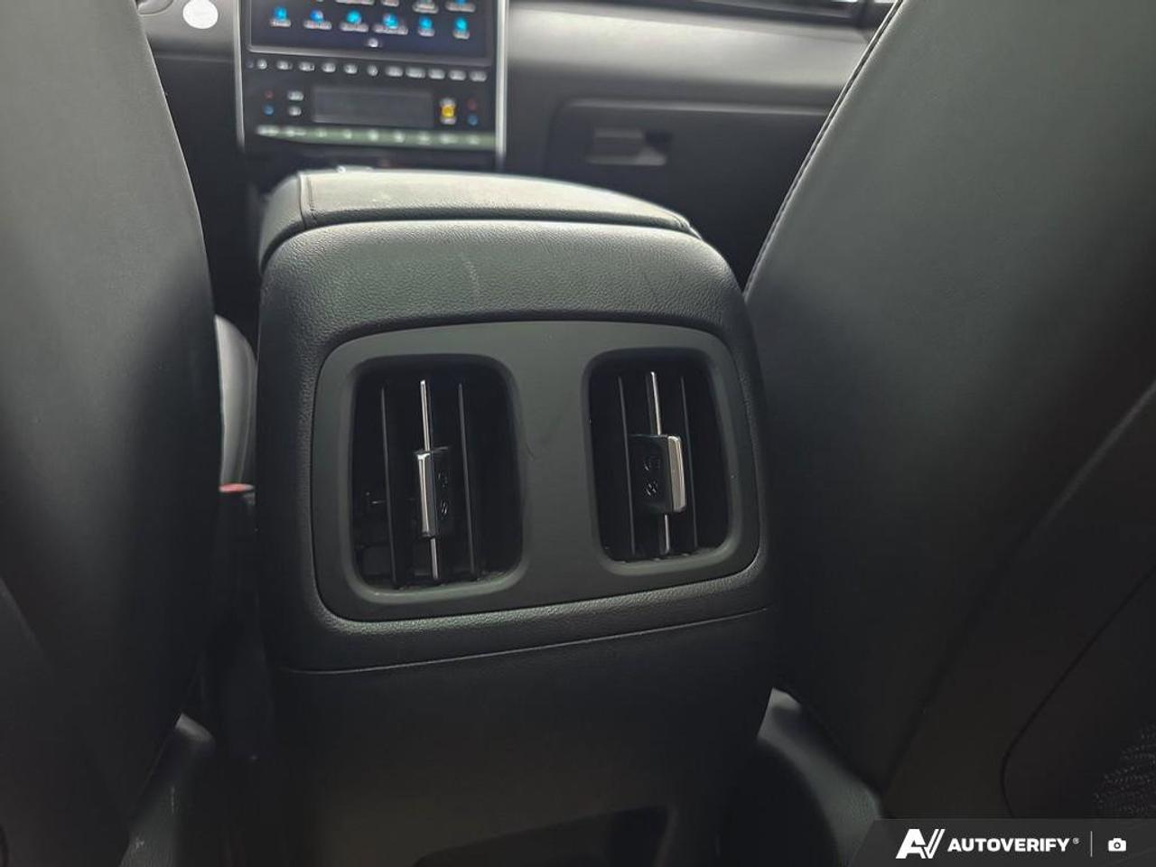 2024 Hyundai Tucson Hybrid Luxury AWD | Wireless Apple Car Play | Android Auto | Photo