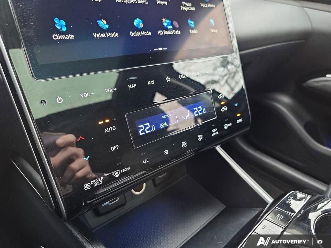 2024 Hyundai Tucson Hybrid Luxury AWD | Wireless Apple Car Play | Android Auto | Photo