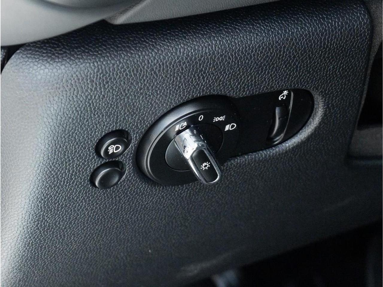 2024 MINI SE 3 Door Cooper Front-Wheel Drive Hatchback Photo