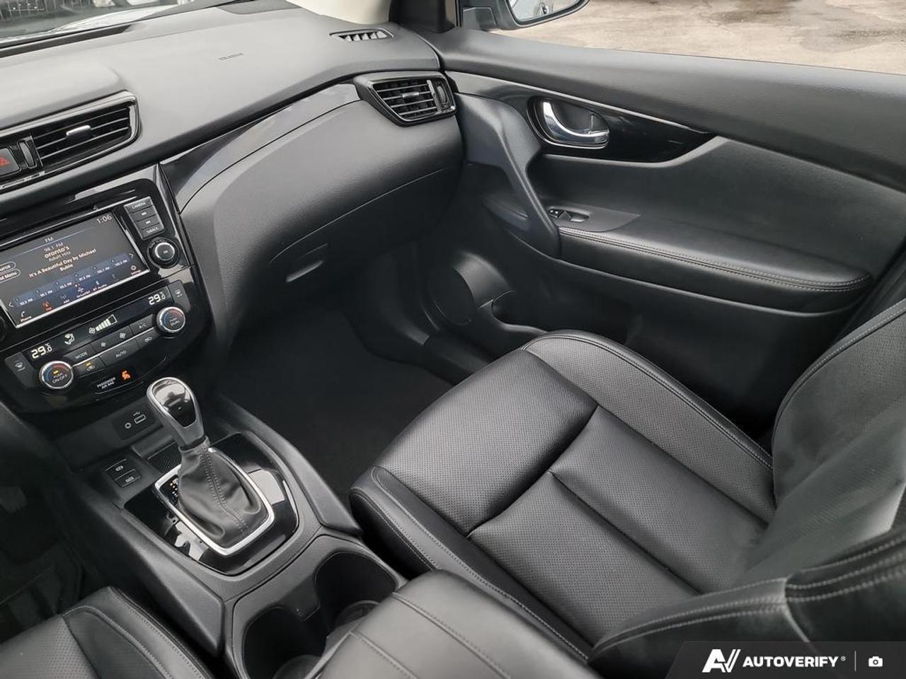 2023 Nissan Qashqai SL LEATHER   SUNROOF   NAVIGATION   REMOTE START Photo
