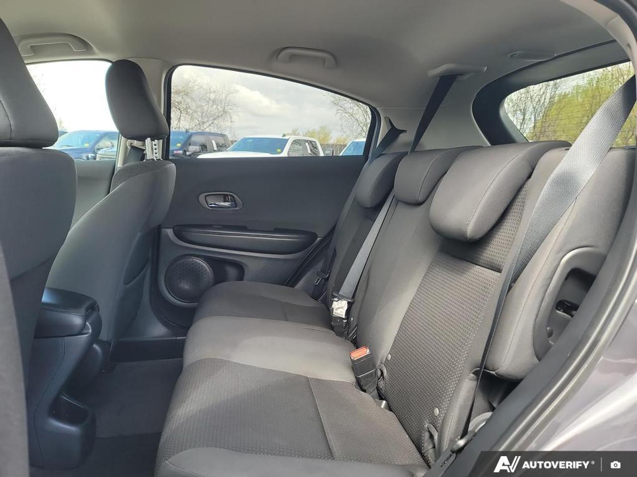 2021 Honda HR-V LX HEATED SEATS   LANE ASSIST   SMART DEVICE INTEG Photo