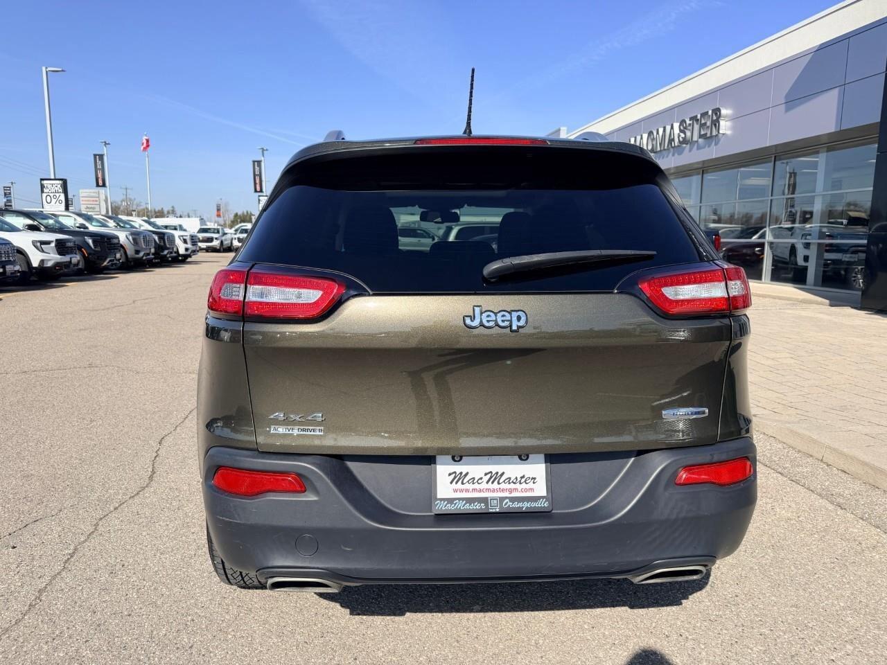 2015 Jeep Cherokee LatitudeNORTH, 3.2L V6, AWD, ALLOYS, CLOTH, CERTIF Photo