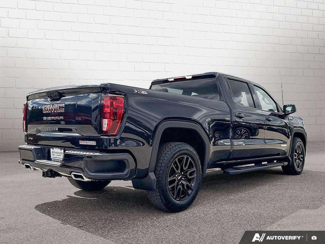 2025 GMC Sierra 1500 Trailer Brake Controller   Heated Seats   Wireless Charging   Remote Start Photo