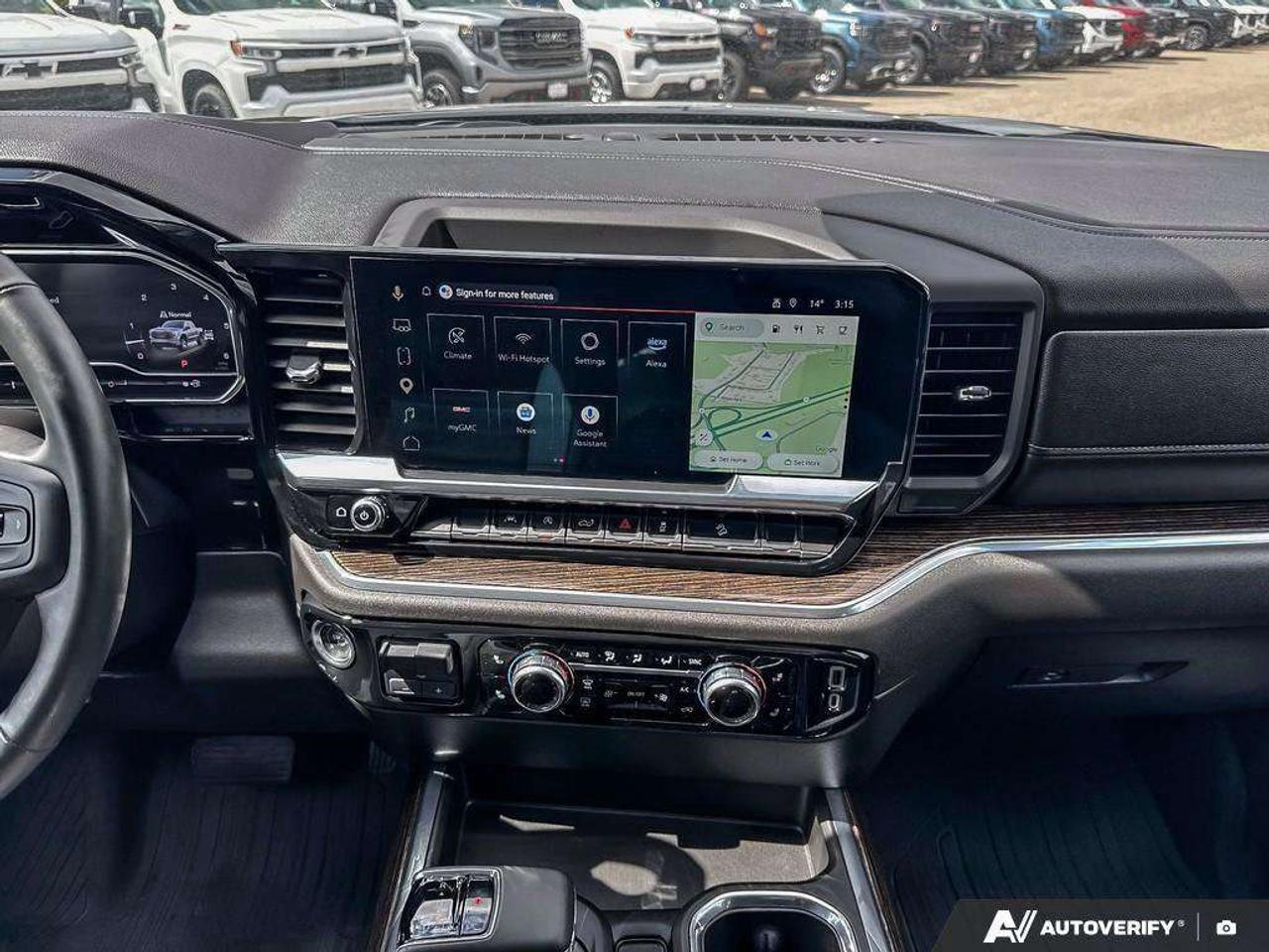 2025 GMC Sierra 1500 Trailer Brake Controller   Heated Seats   Wireless Charging   Remote Start Photo