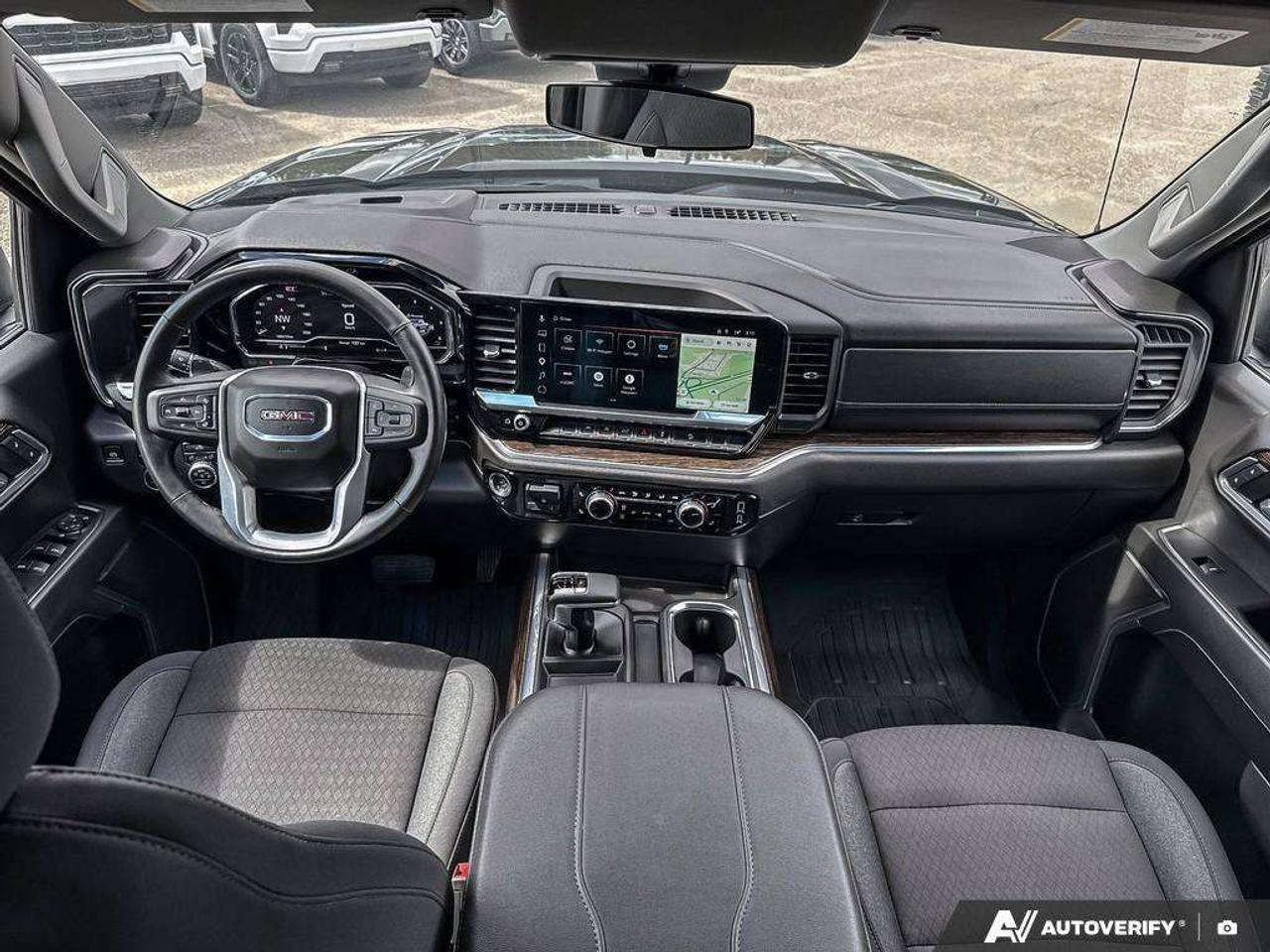 2025 GMC Sierra 1500 Trailer Brake Controller   Heated Seats   Wireless Charging   Remote Start Photo
