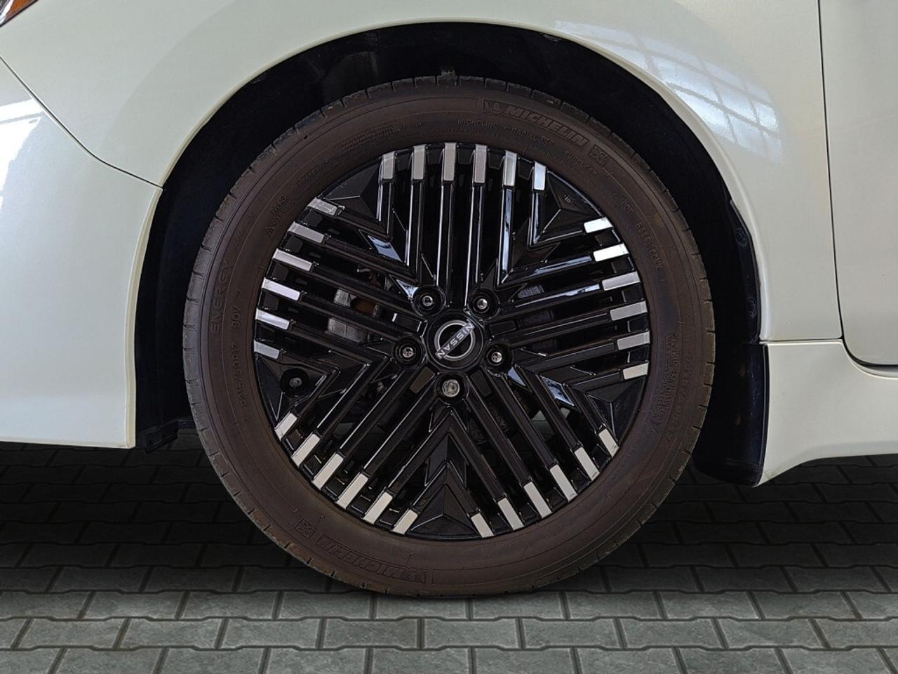 2023 Nissan Leaf SV  Hatchback Photo