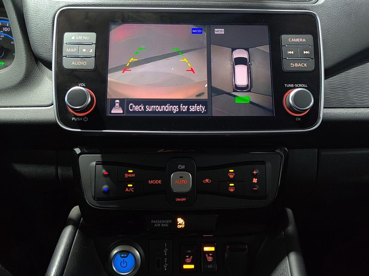 2023 Nissan Leaf SV  Hatchback Photo