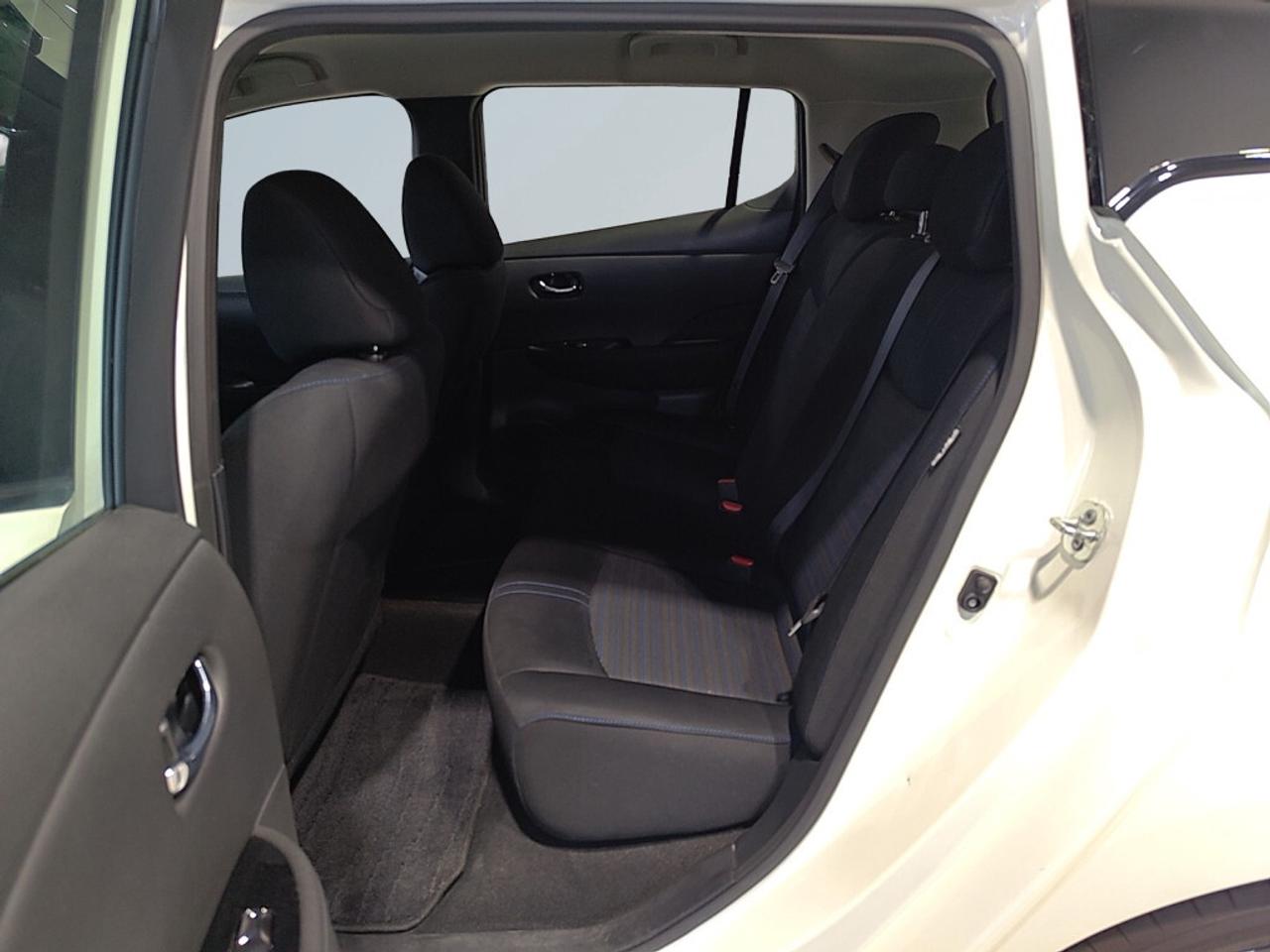 2023 Nissan Leaf SV  Hatchback Photo