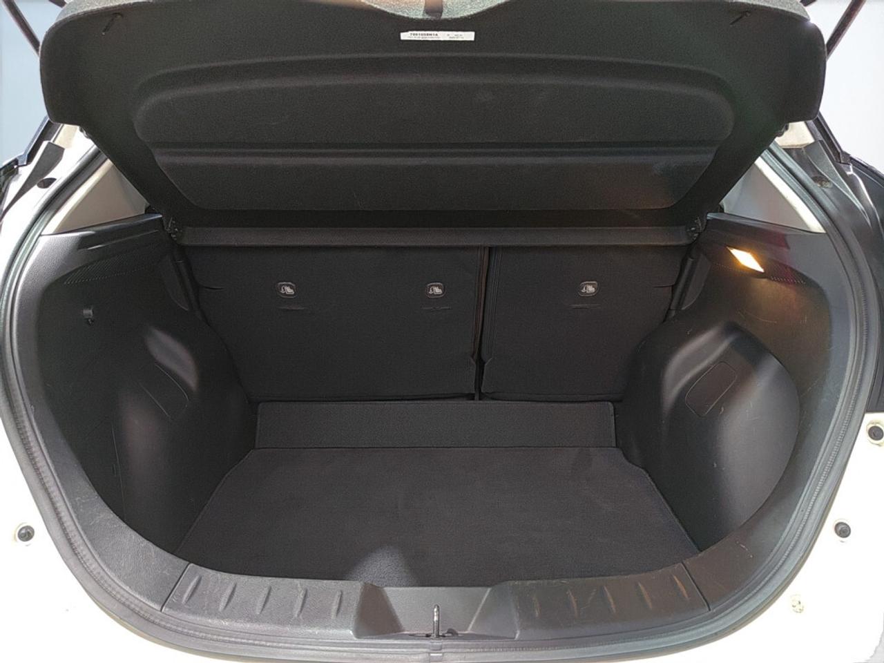 2023 Nissan Leaf SV  Hatchback Photo