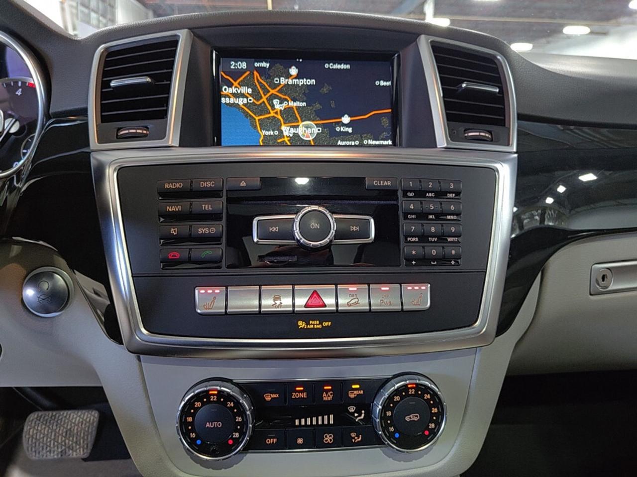 2015 Mercedes-Benz M-Class 4MATIC  ML 350 BlueTEC/ Leather/NAVI/Sunroof/Clean Photo