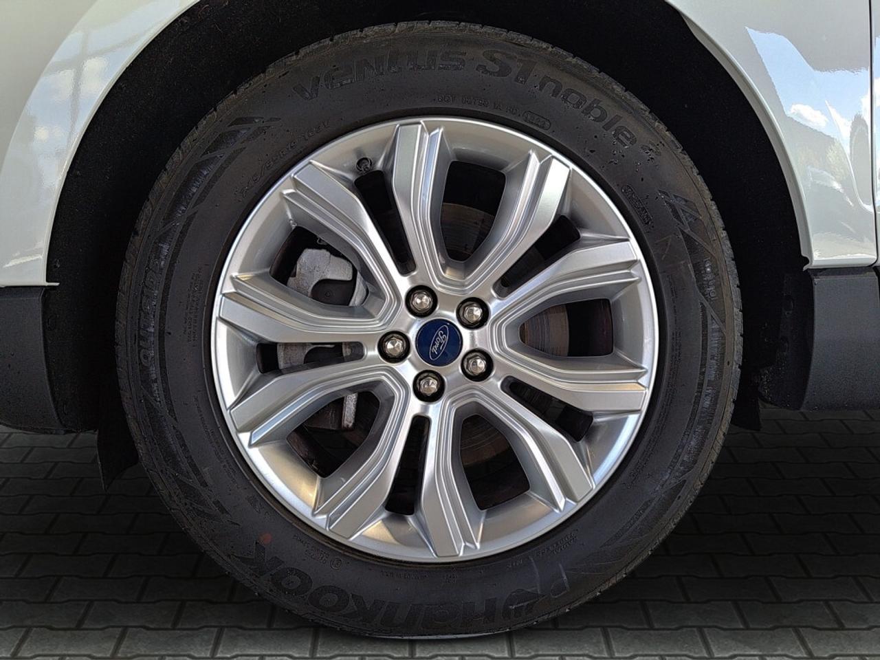 2022 Ford Edge Titanium AWD   Over $6K in Factory Upgrades   Pano Photo