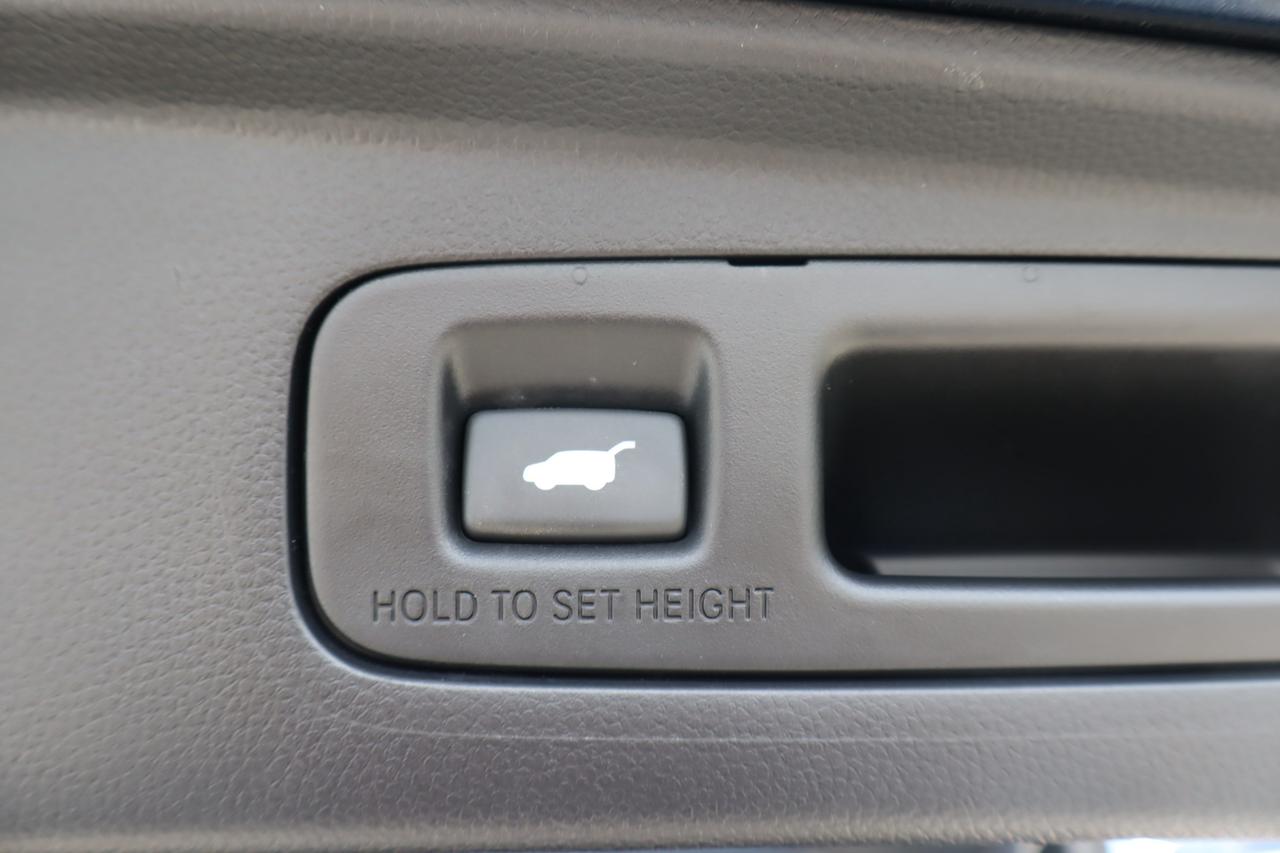 2024 Honda CR-V Hybrid Touring 4dr All-Wheel Drive Photo